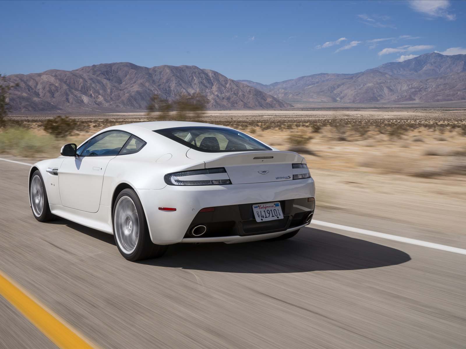 Aston Martin V12 Vantage S 2014
